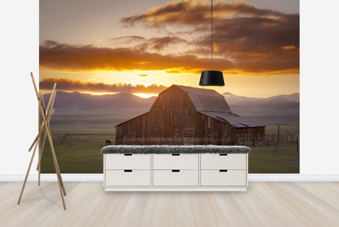 PHOTOWALL / Wet Mountain Barn (e29573)