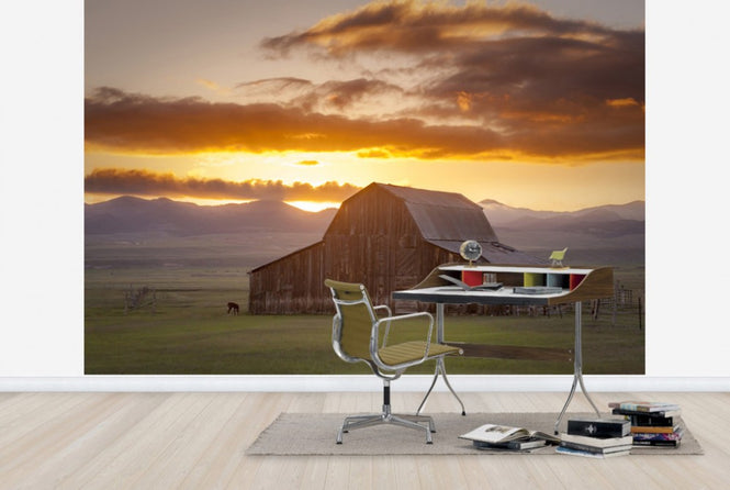 PHOTOWALL / Wet Mountain Barn (e29573)
