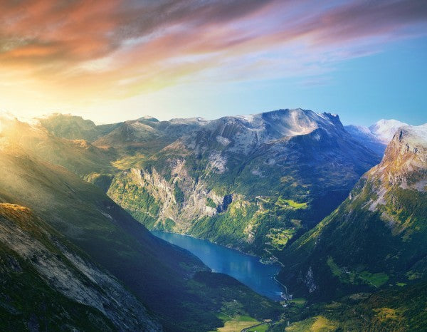 PHOTOWALL / Sunrise over Geirangerfjord, Norway (e29917)