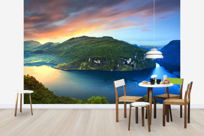 PHOTOWALL / Magical Light over Geirangerfjord, Norway (e29922)