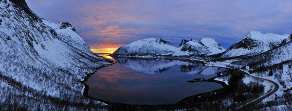 PHOTOWALL / Golden Sunset over Troms, Norway (e29931)