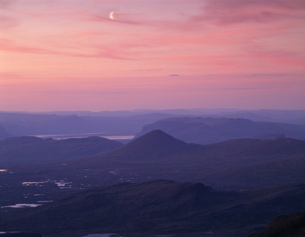 PHOTOWALL / Moon over Sarek National Park, Sweden (e40427)