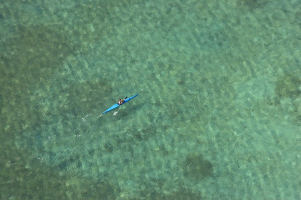 PHOTOWALL / Alone in the Atlantic (e40811)