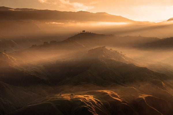 PHOTOWALL / Sunrise At Panimahawa Ridge I (e41118)