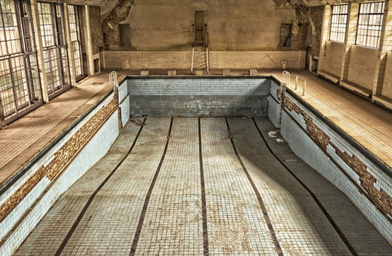 PHOTOWALL / Abandoned Swimming Pool (e310141)