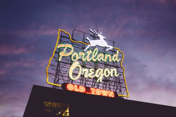 PHOTOWALL / Portland Oregon Neon Sign (e310309)