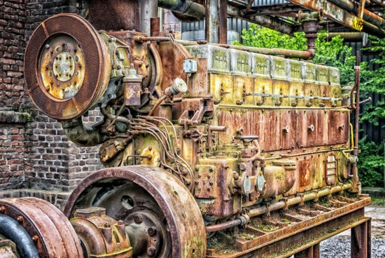 PHOTOWALL / Rusty Machine Motor (e310622)