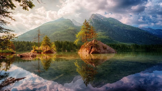 PHOTOWALL / Lake and Mountain Reflection (e310699)