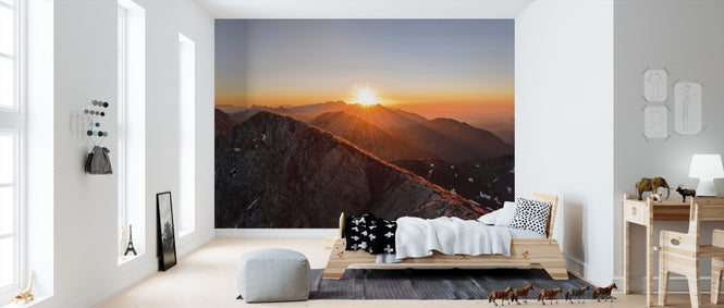 PHOTOWALL / Running on the Ridge (e311017)
