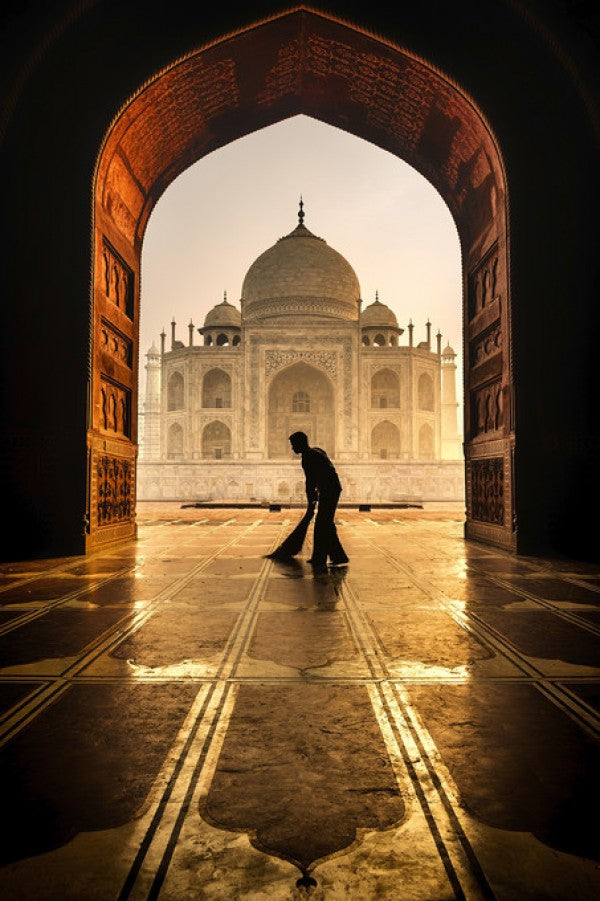 PHOTOWALL / Taj Mahal Cleaner (e311019)