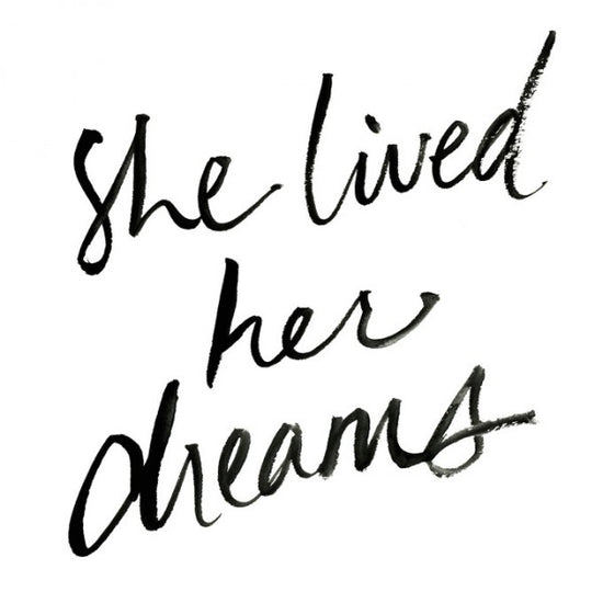PHOTOWALL / She Lived Her Dreams (e312260)