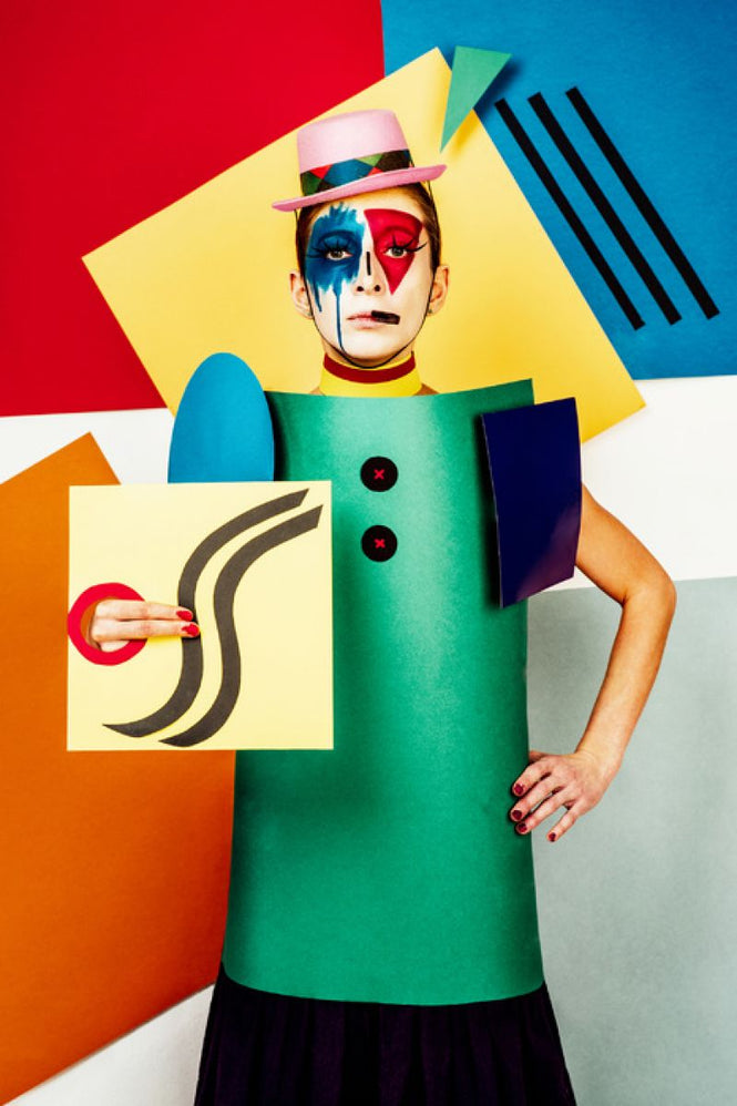 PHOTOWALL / Suprematist Portrait of Lena Naymkina (e312863)