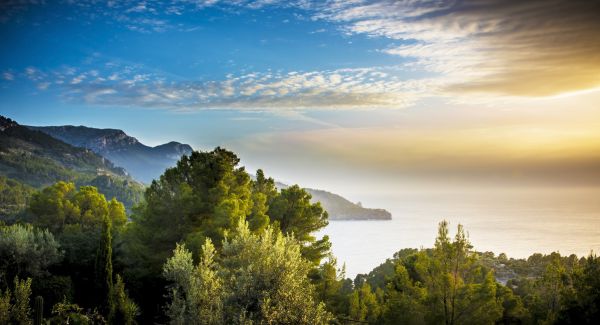 PHOTOWALL / Sunrise at Es Cap Blau Mallorca (e313211)