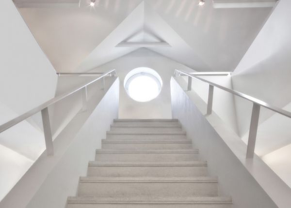 PHOTOWALL / High-key Staircase (e313094)