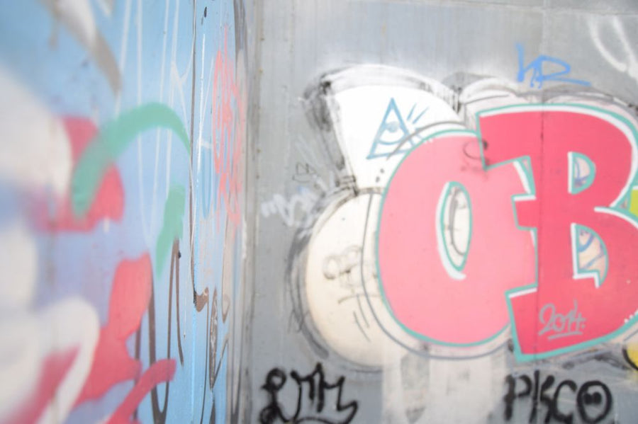 PHOTOWALL / Graffiti on Cement Wall (e313437)