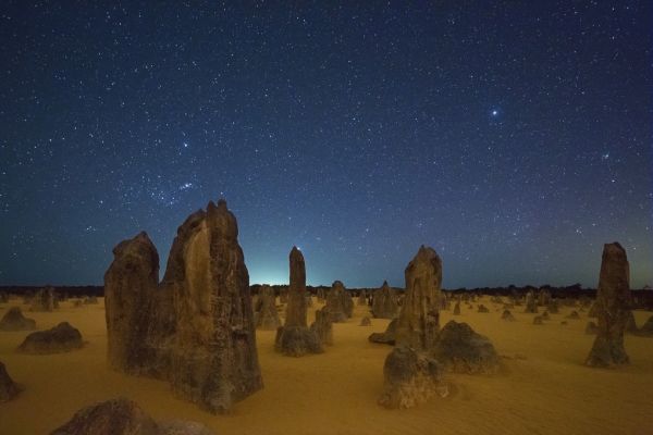 PHOTOWALL / Pinnacles at Night (e314524)