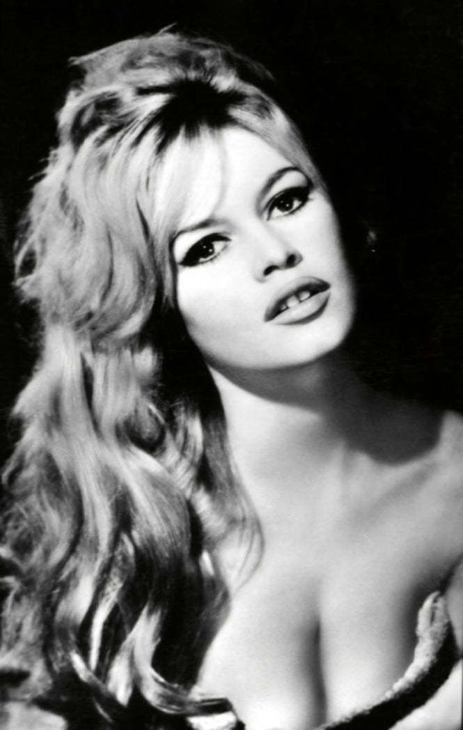 PHOTOWALL / Brigitte Bardot in Contempt (e314704)