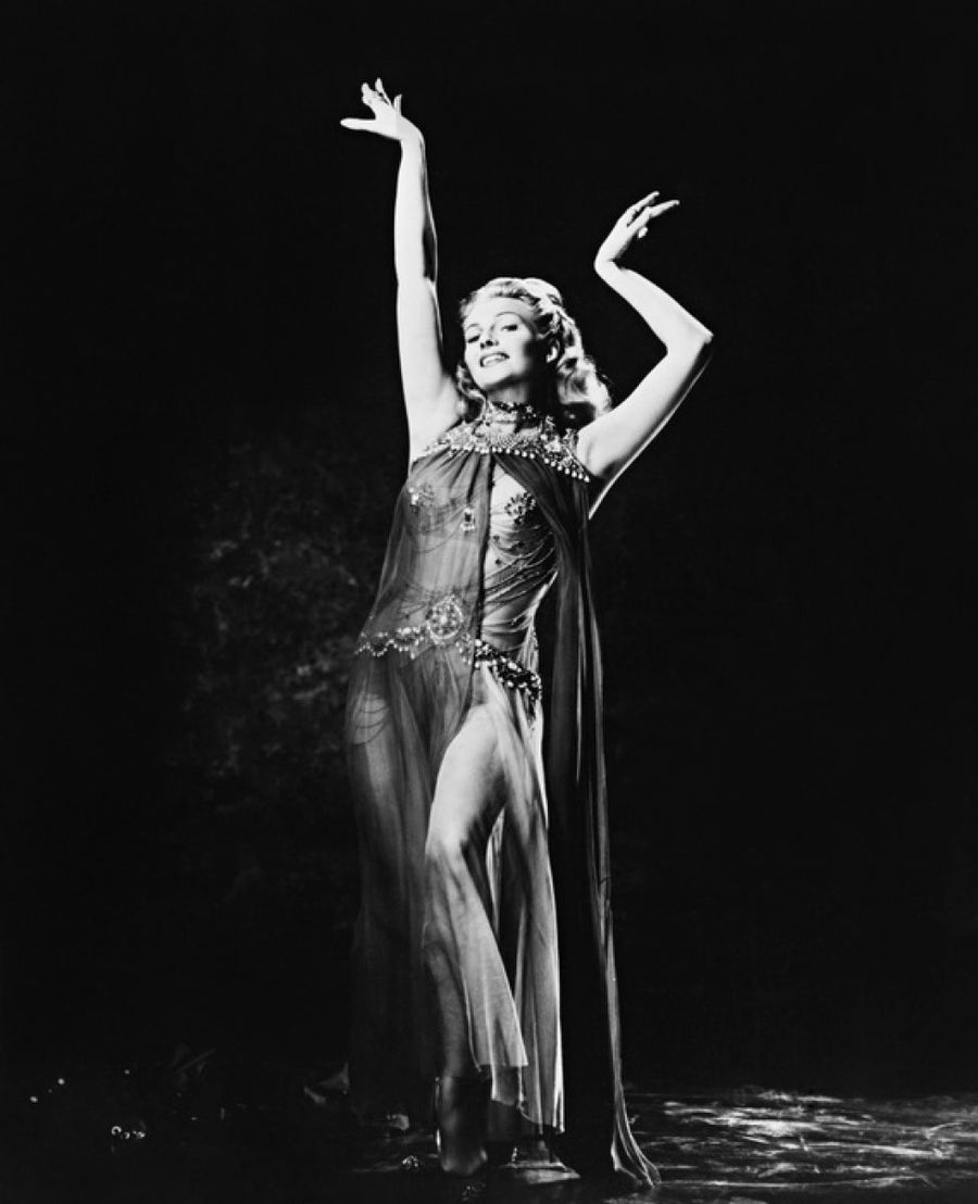 PHOTOWALL / Rita Hayworth in Salome the Dance of the Seven Veils (e314717)