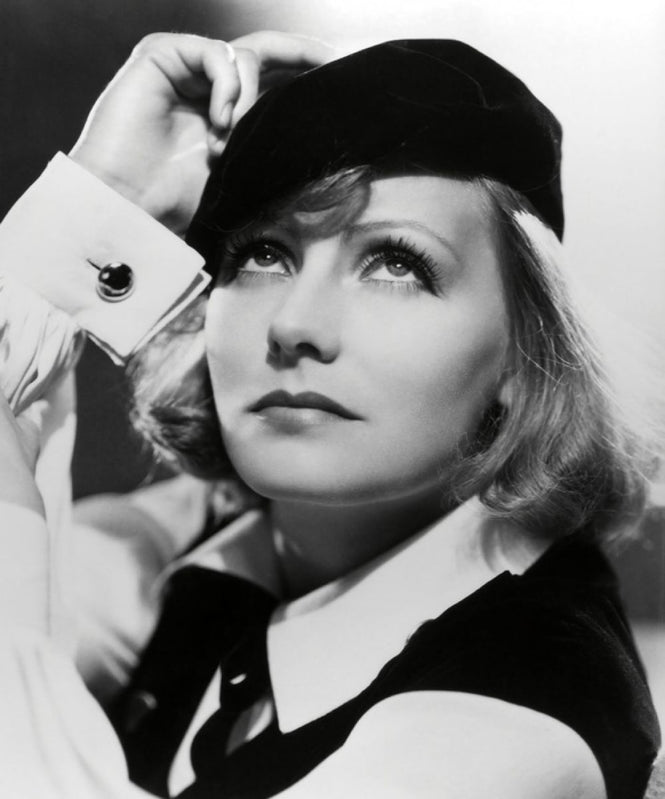 PHOTOWALL / Greta Garbo in As You Desire Me (e314750)