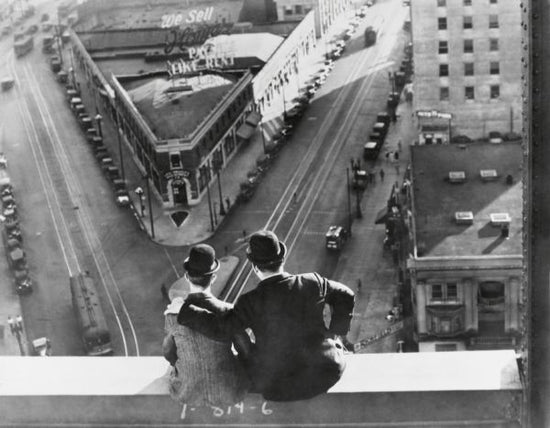 PHOTOWALL / Oliver Hardy and Stan Laurel in Liberty (e314756)