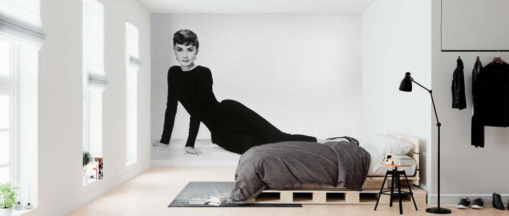 PHOTOWALL / Audrey Hepburn in Sabrina (e314863) | 輸入壁紙専門店