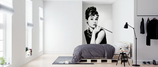 PHOTOWALL / Audrey Hepburn in Breakfast at Tiffanys (e314962)