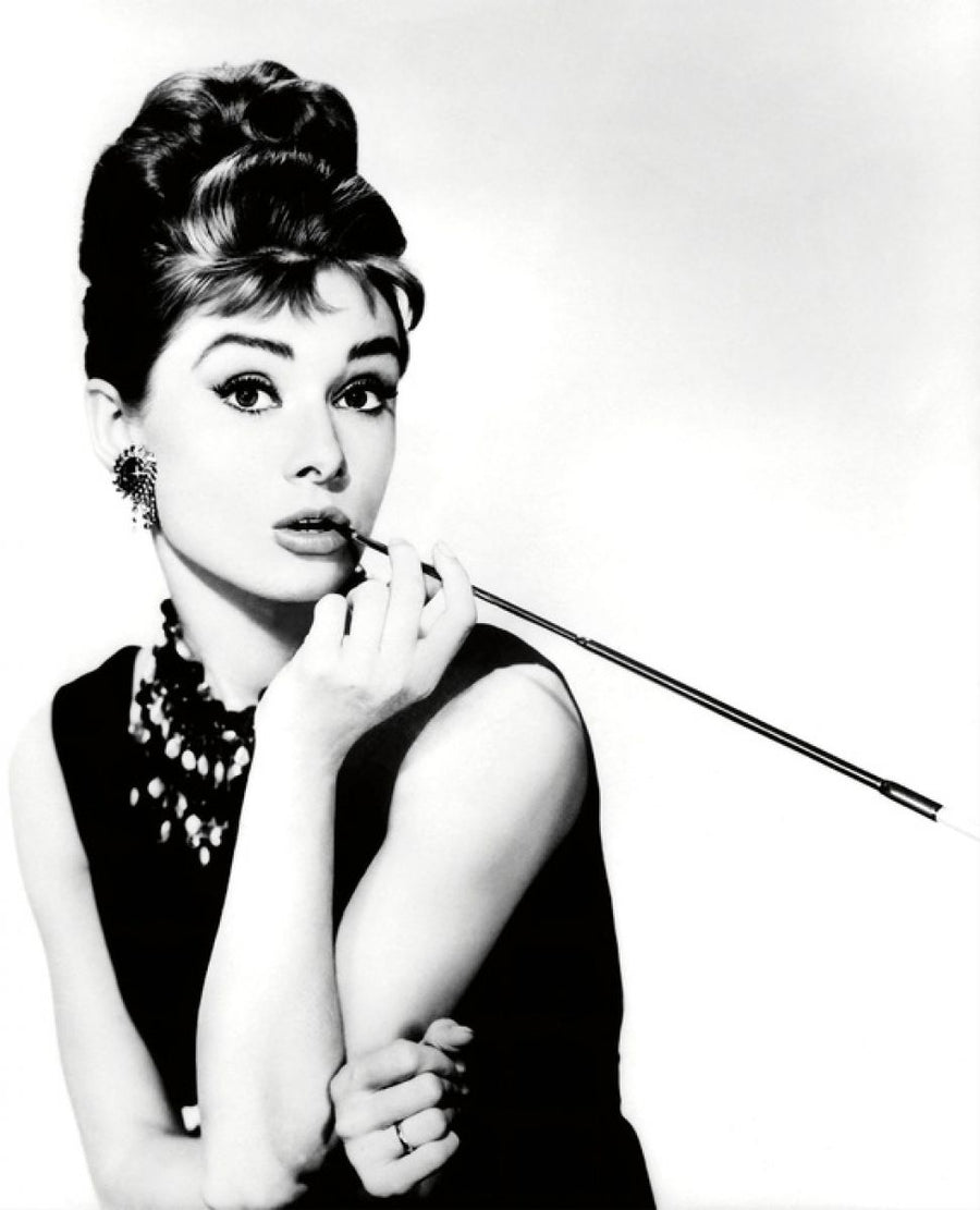 PHOTOWALL / Audrey Hepburn in Breakfast at Tiffanys (e314962)