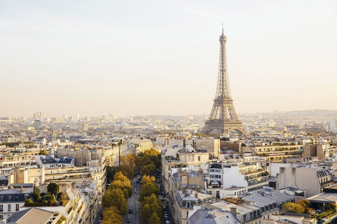 PHOTOWALL / Eiffel Tower and Paris Skyline (e316140)