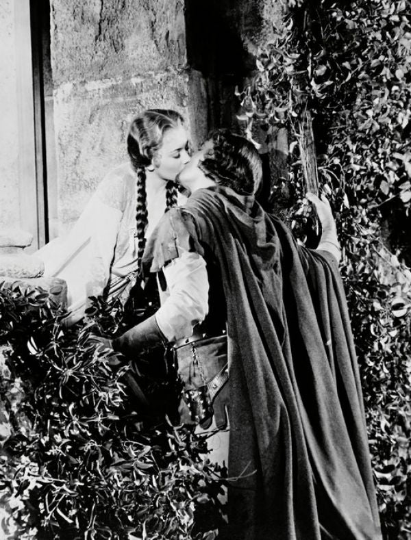 PHOTOWALL / Robin Hood - Olivia De Havilland and Errol Flynn (e316951)