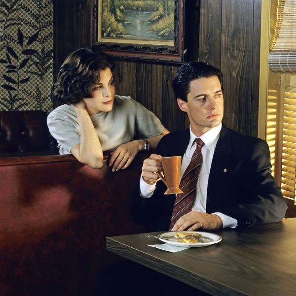 PHOTOWALL / Twin Peaks - Kyle Maclachlan and Sherilyn Fenn (e317187)