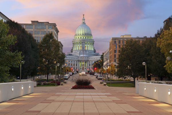 PHOTOWALL / State Capitol Building (e317911)