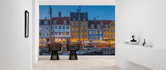 PHOTOWALL / Colorful Bars and Restaurants (e317933)