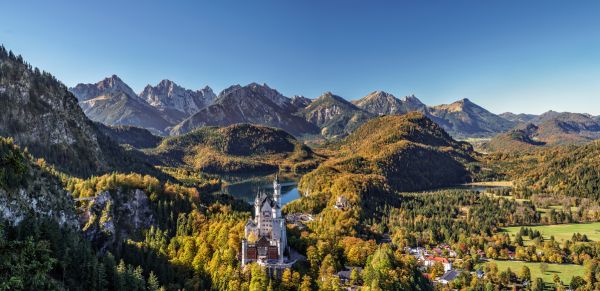 PHOTOWALL / Castle in the Mountains (e318056)