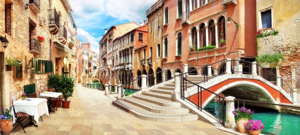 PHOTOWALL / Venice Street (e322316)