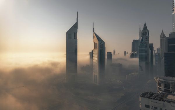 PHOTOWALL / Fog Lockdown on the City of Steel (e323823)
