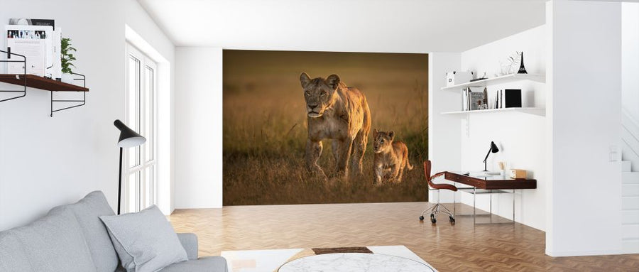 PHOTOWALL / Mom Lioness with Cub (e324433)