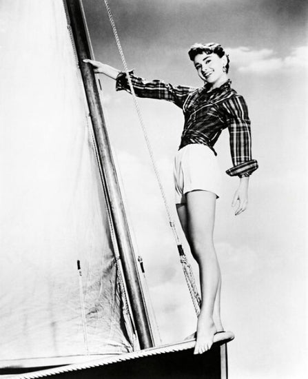 PHOTOWALL / Sabrina - Audrey Hepburn (e326053)
