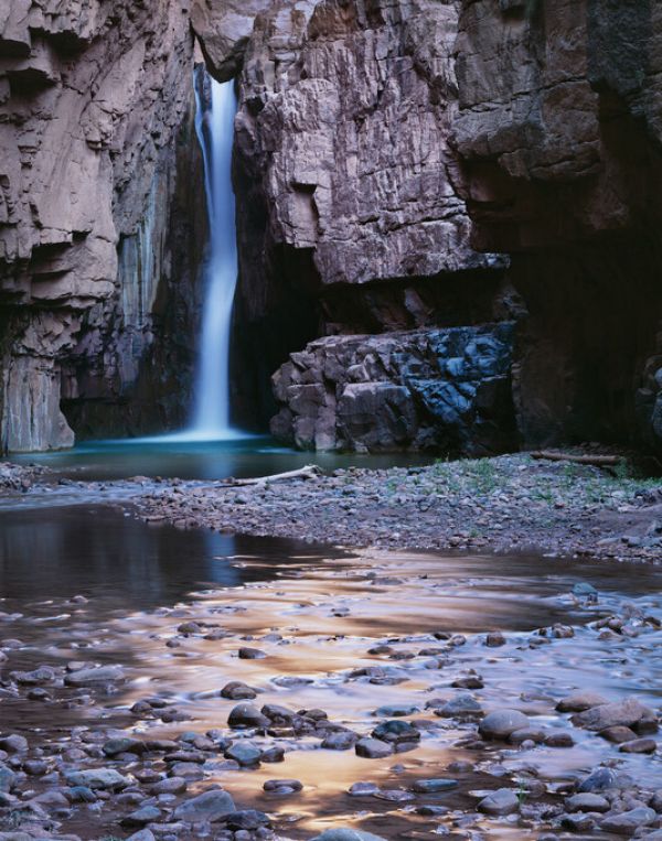 PHOTOWALL / Waterfall at Canyon Narrows (e324531)