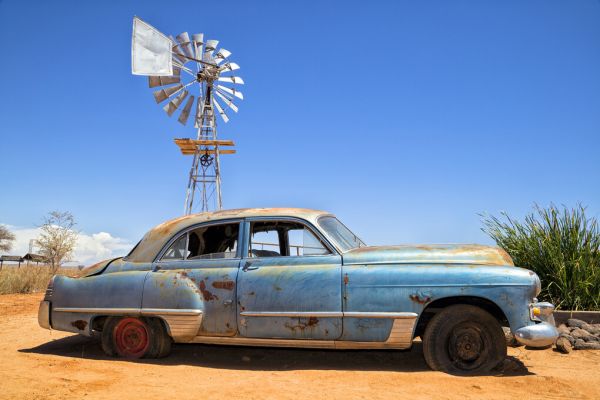 PHOTOWALL / Vintage Car in the Desert (e327834)