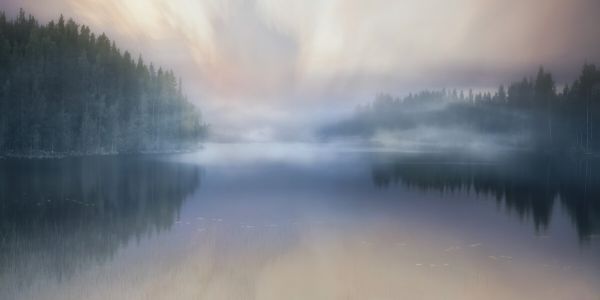 PHOTOWALL / Misty Lake (e330205)