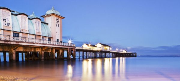 PHOTOWALL / Penarth Pier at Dusk (e332072)