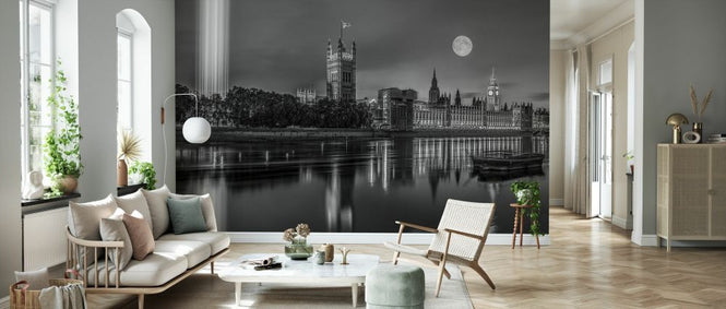 PHOTOWALL / Column of Spectra Lights with Westminster Abby London UK (e334041)
