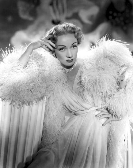 PHOTOWALL / Stage Fright - Marlene Dietrich (e334521)