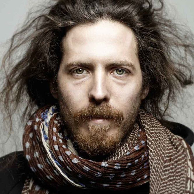 デザイナー:Nacho Carbonell