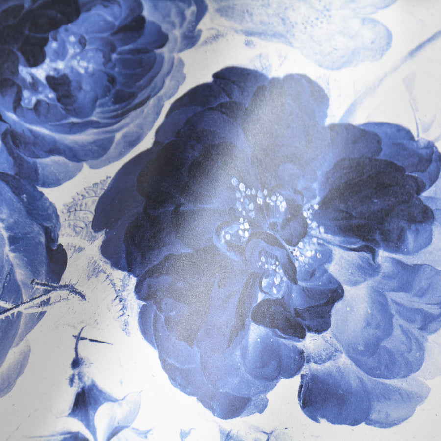 KEK Amsterdam / FLORA & FAUNA / WALLPAPER CIRCLES ROYAL BLUE FLOWERS CK-001