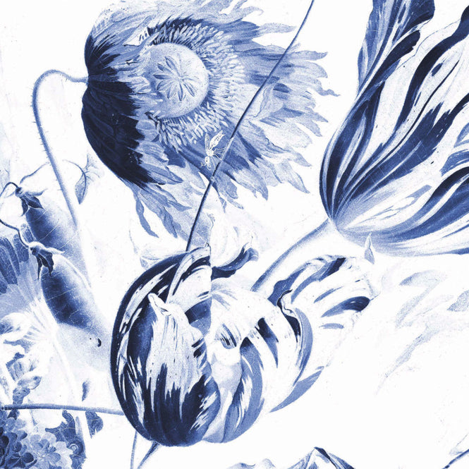 KEK Amsterdam / FLORA & FAUNA / WALLPAPER CIRCLES ROYAL BLUE FLOWERS CK-002