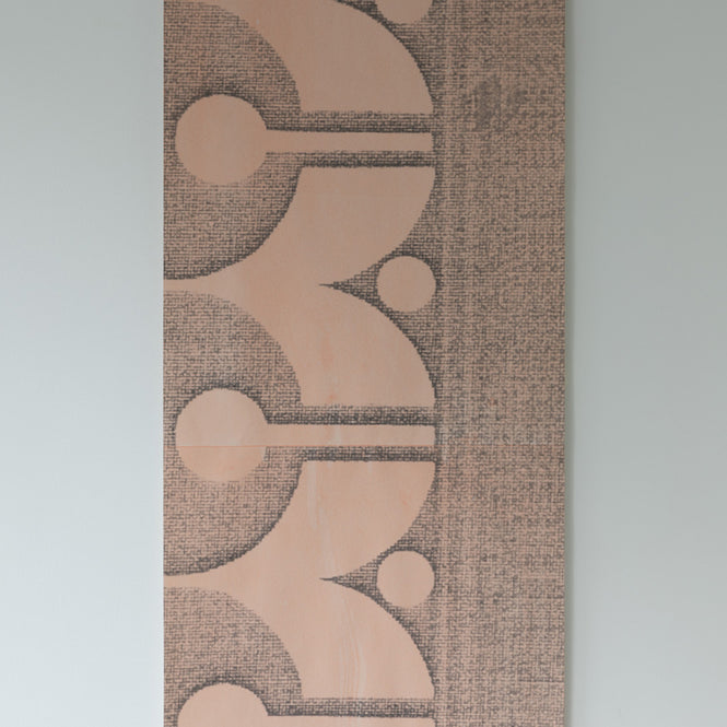 Deborah Bowness / HEIRLOOM / Cylindrical wallpaper Candy pink