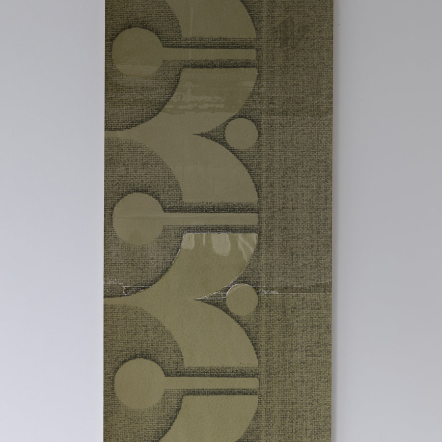Deborah Bowness / HEIRLOOM / Cylindrical wallpaper Lakeland green