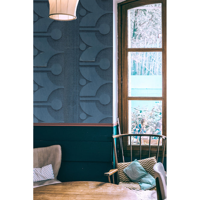 Deborah Bowness / HEIRLOOM / Cylindrical wallpaper Midnight blue