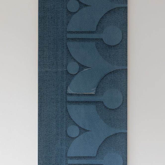 Deborah Bowness / HEIRLOOM / Cylindrical wallpaper Midnight blue